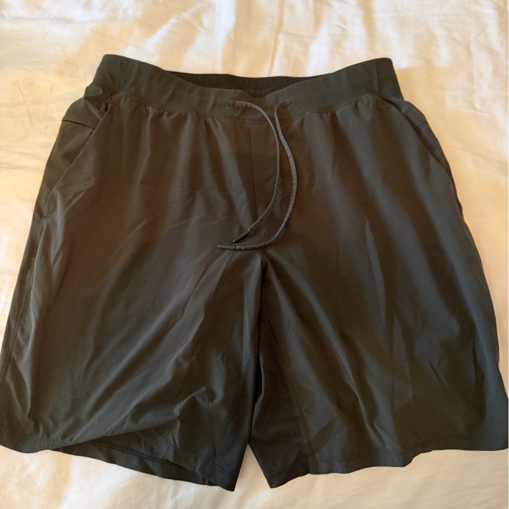 lululemon athletica Men's linered Athletic Shorts - olive